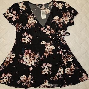 Torrid black with pink/creme floral side tie top